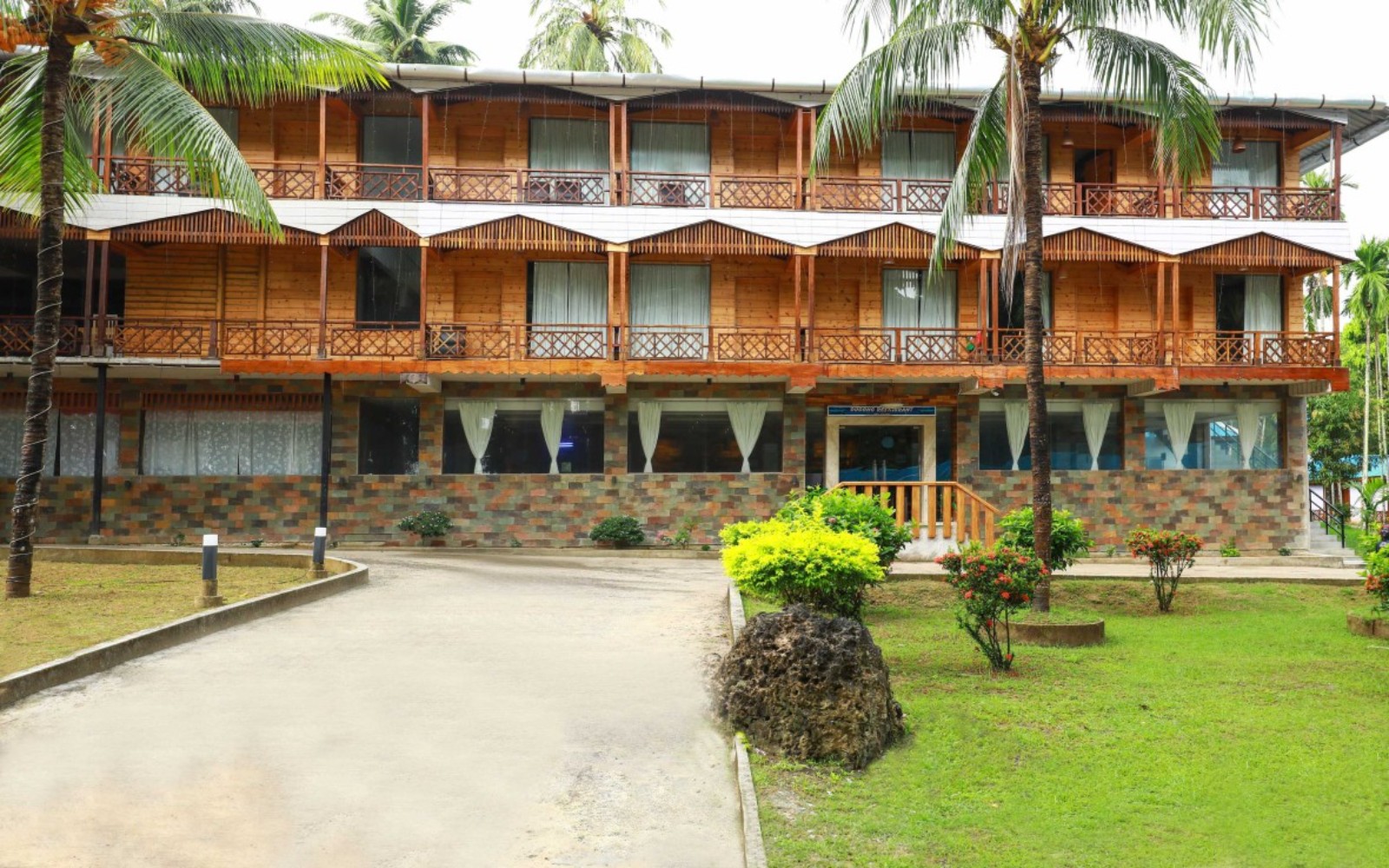 Pearl Park Beach Resort 