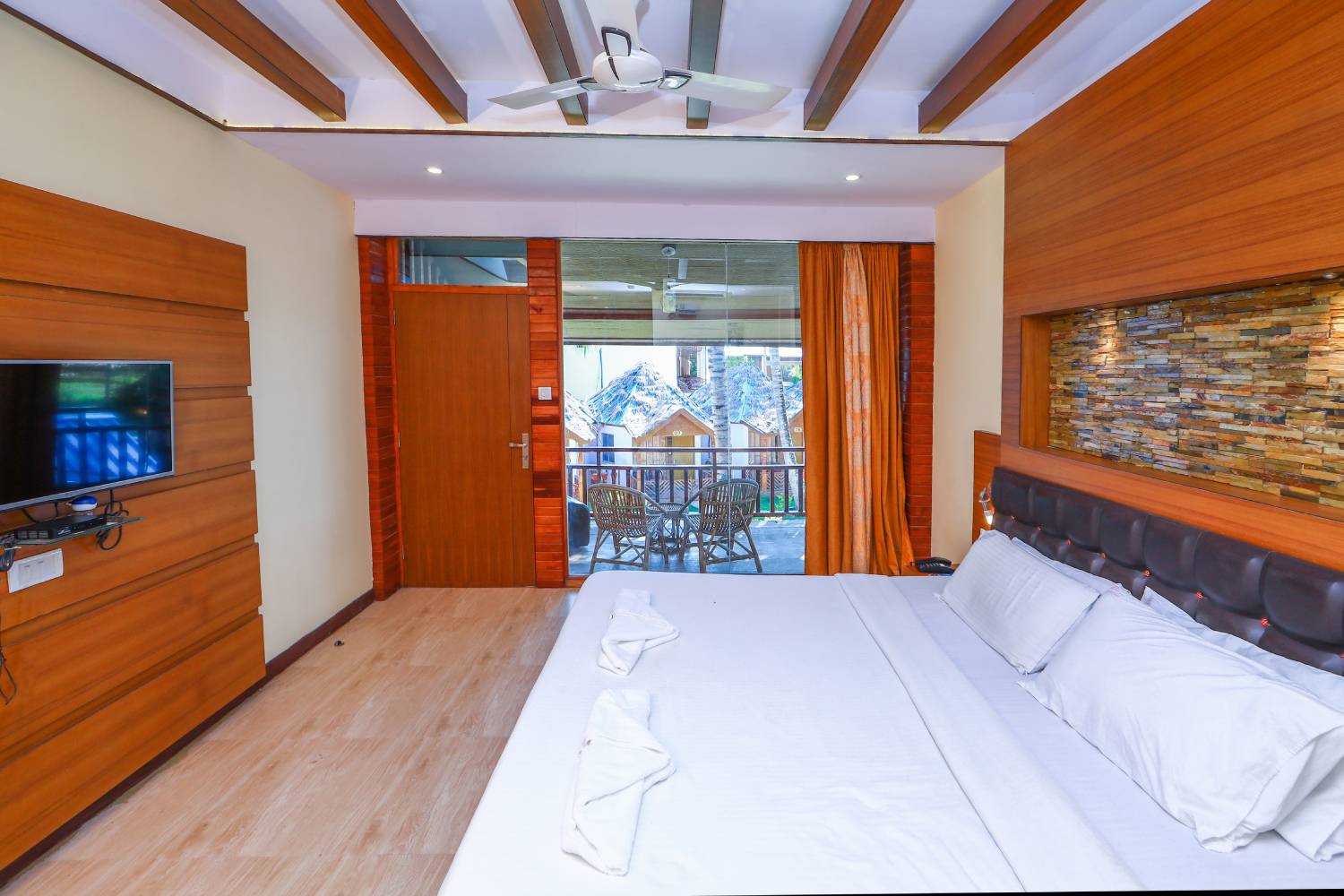 deluxe room with garden view in andaman